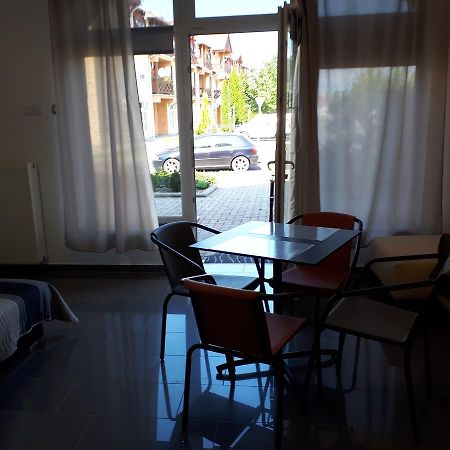 Kertvarosi Apartman II 티자우이바로스 외부 사진