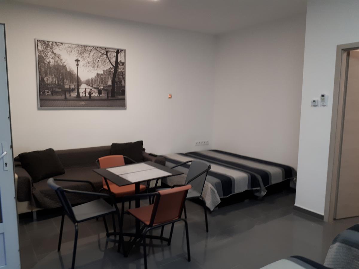 Kertvarosi Apartman II 티자우이바로스 외부 사진